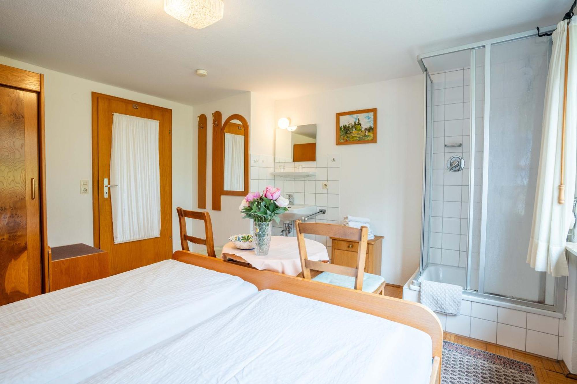 Zum Torkelhaus Hotell Sipplingen Exteriör bild